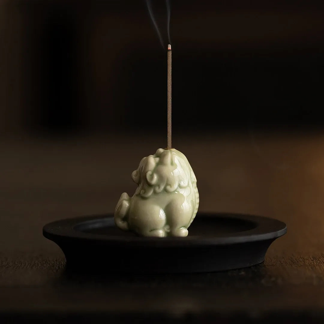 Elegant Celadon Incense Holder Featuring the Mythical 狻猊
