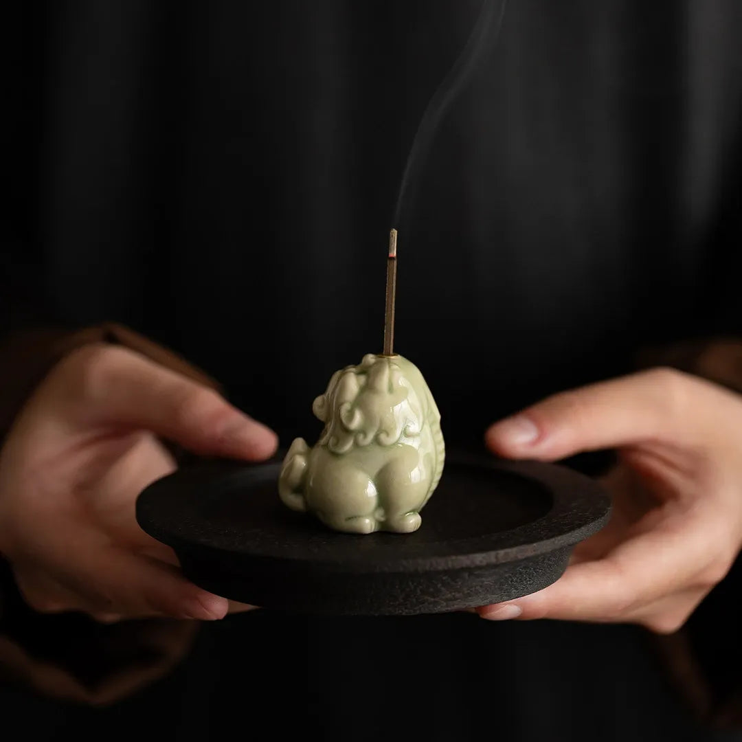 Elegant Celadon Incense Holder Featuring the Mythical 狻猊